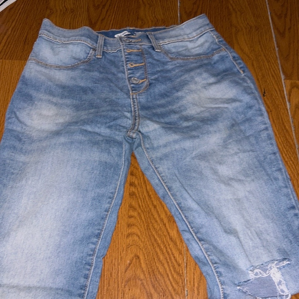 No rips or stains,gently used